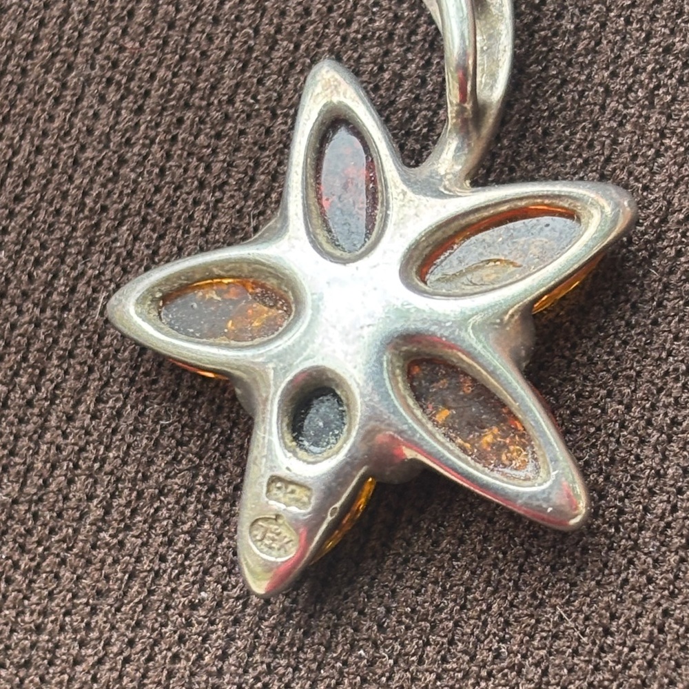 Genuine Amber Flower Pendant Necklace in 925 Sterling Silver – Vintage - Picture 3 of 4